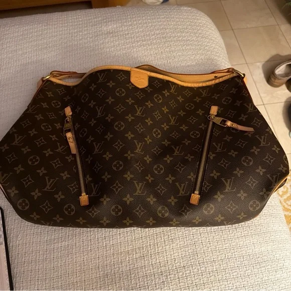 Louis Vuitton Tan and Brown delightful Monogram Shoulder Bag - Picture 2 of 12